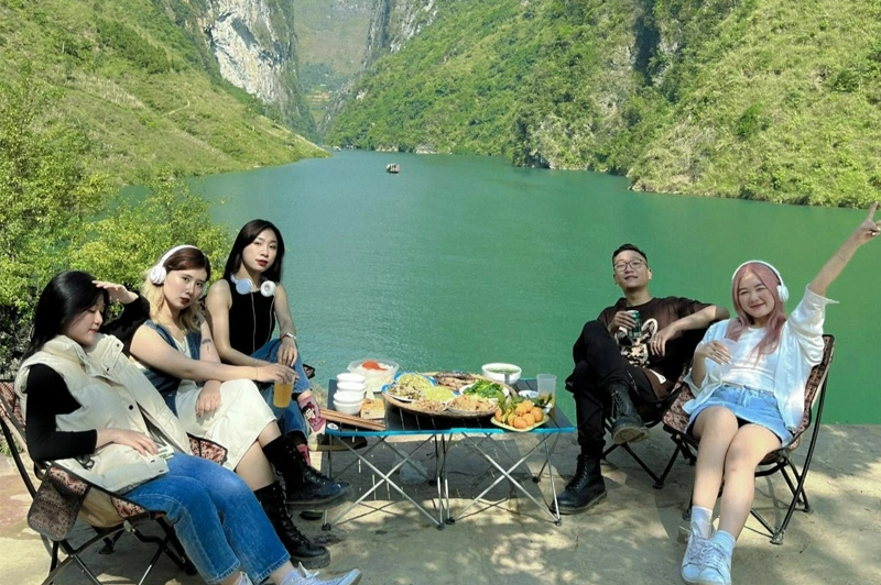 trainghiemcamtraivnsongnhoque