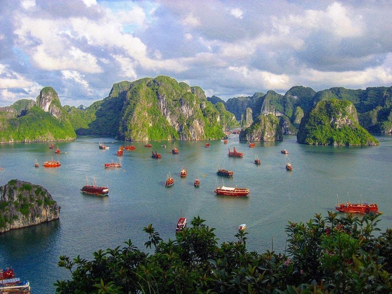 whatsbeautifulabouttravelingtohalongindecember