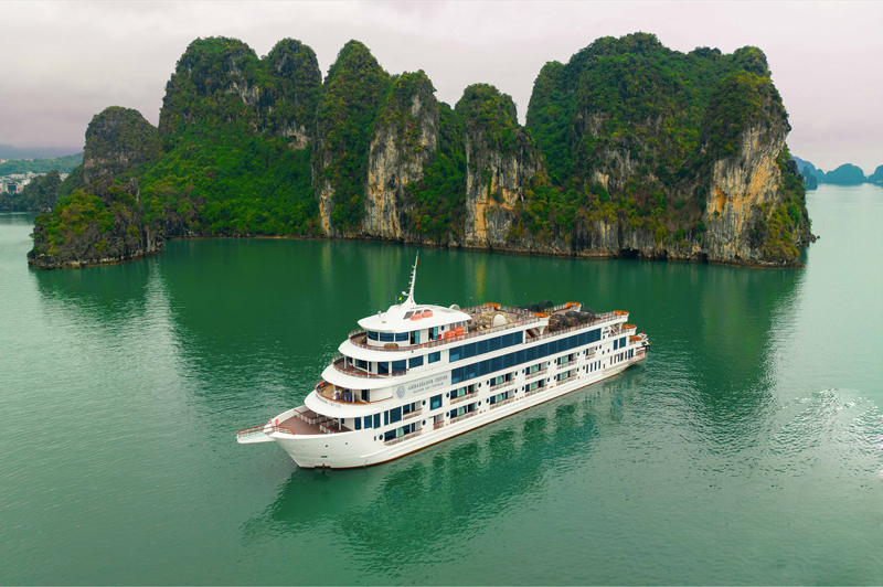 whichseasonisthemostbeautifulinhalong