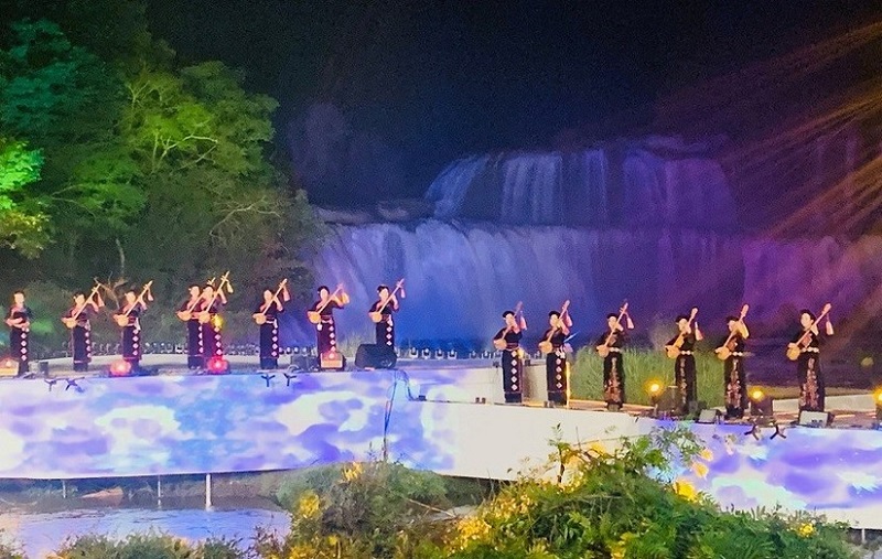 Lễ hội thác Bản Giốc Cao Bằng 21 lehoithacbangioccaobang