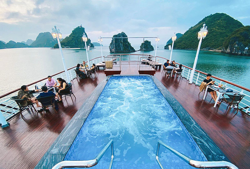 activitiesonhalongcruise