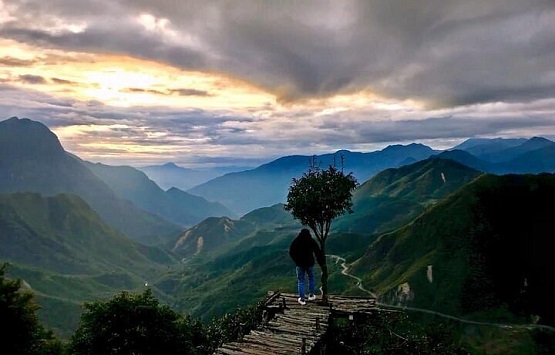 Hanoi – Sapa – Cat Cat – Glass Bridge – Lonely Tree – Silver Waterfall