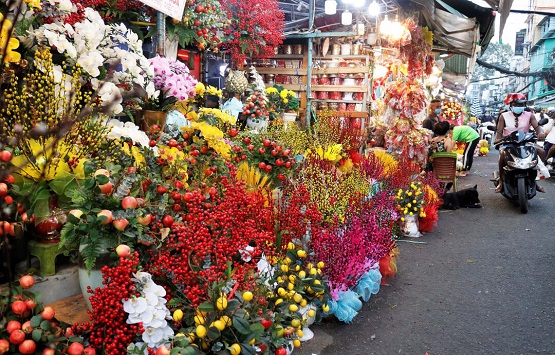 biggest flower market in district 10