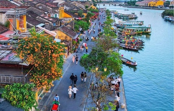NON TOURISTY HOI AN CRAFT VILLAGES TOUR WITH BIKING