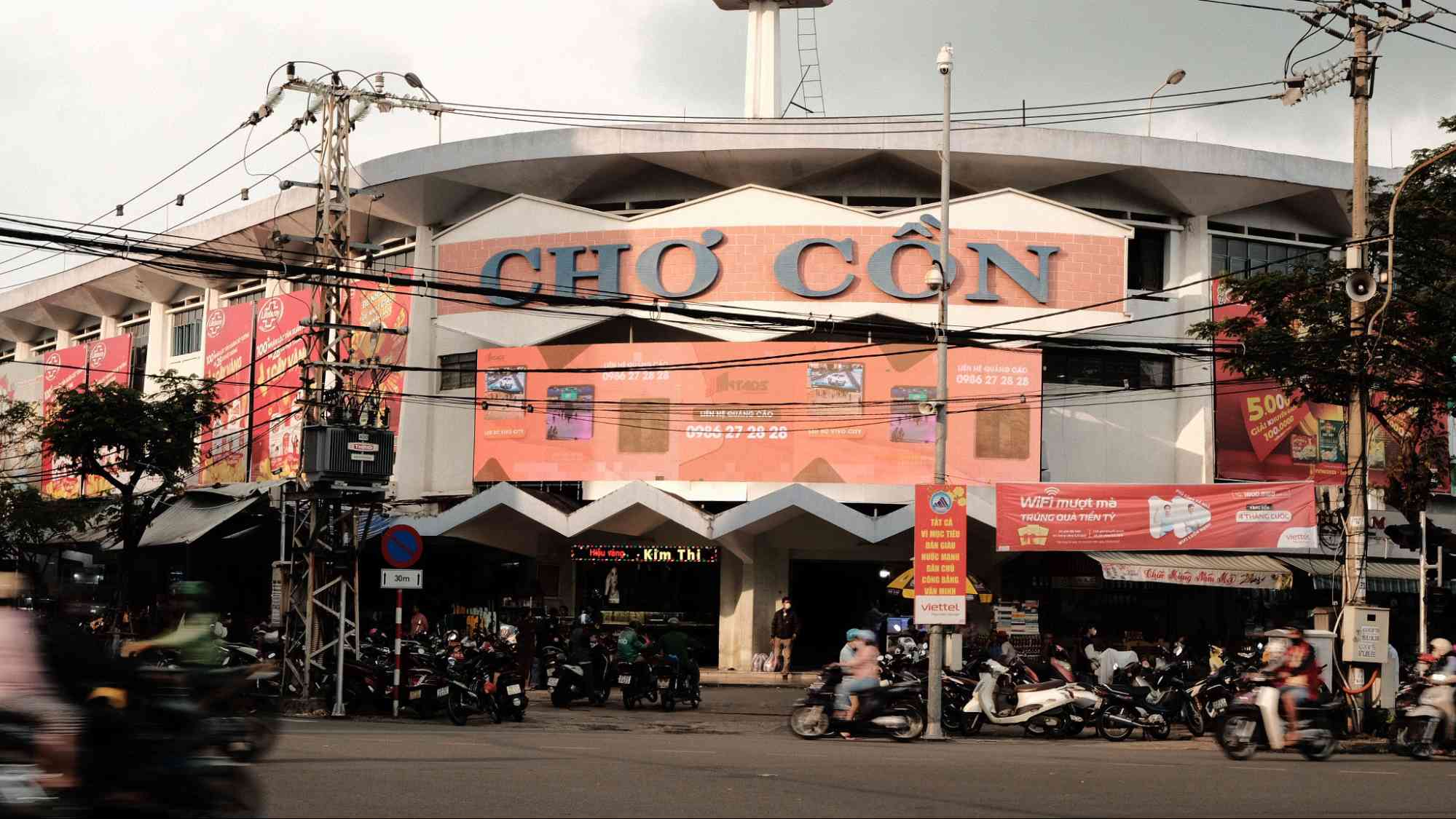 con market in your da nang tour 1