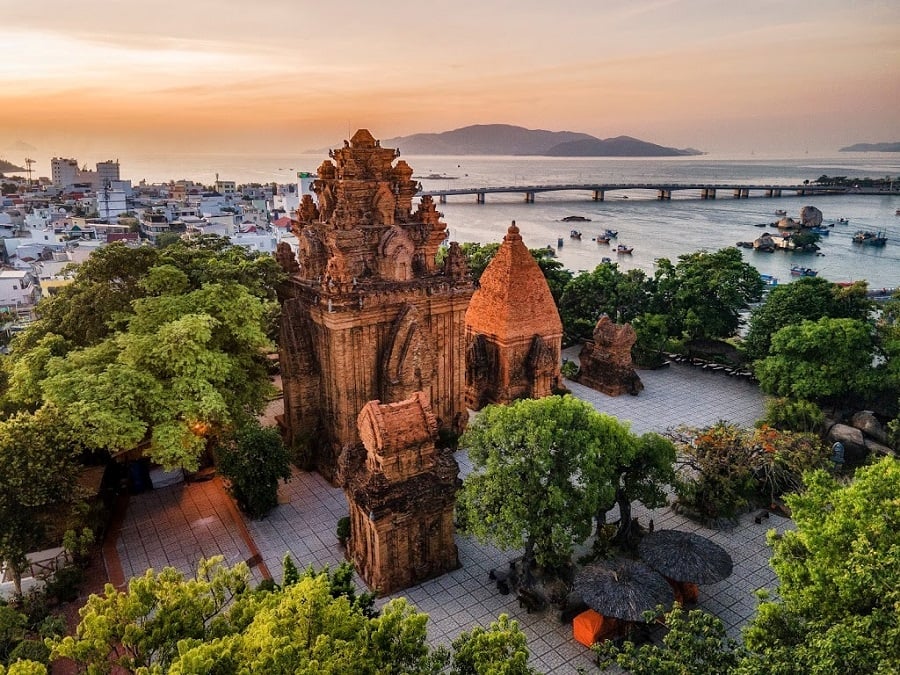 Po Nagar Cham Towers And Nha Trang Stone Cathedral