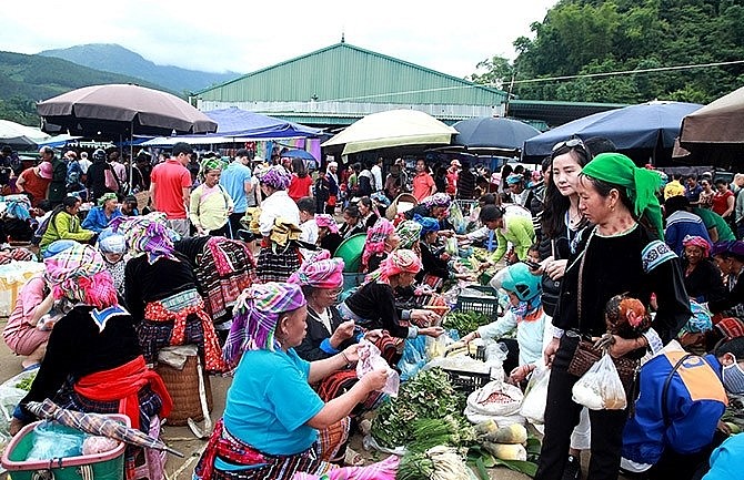 Experiencing Highland Weekly Markets in Vietnam